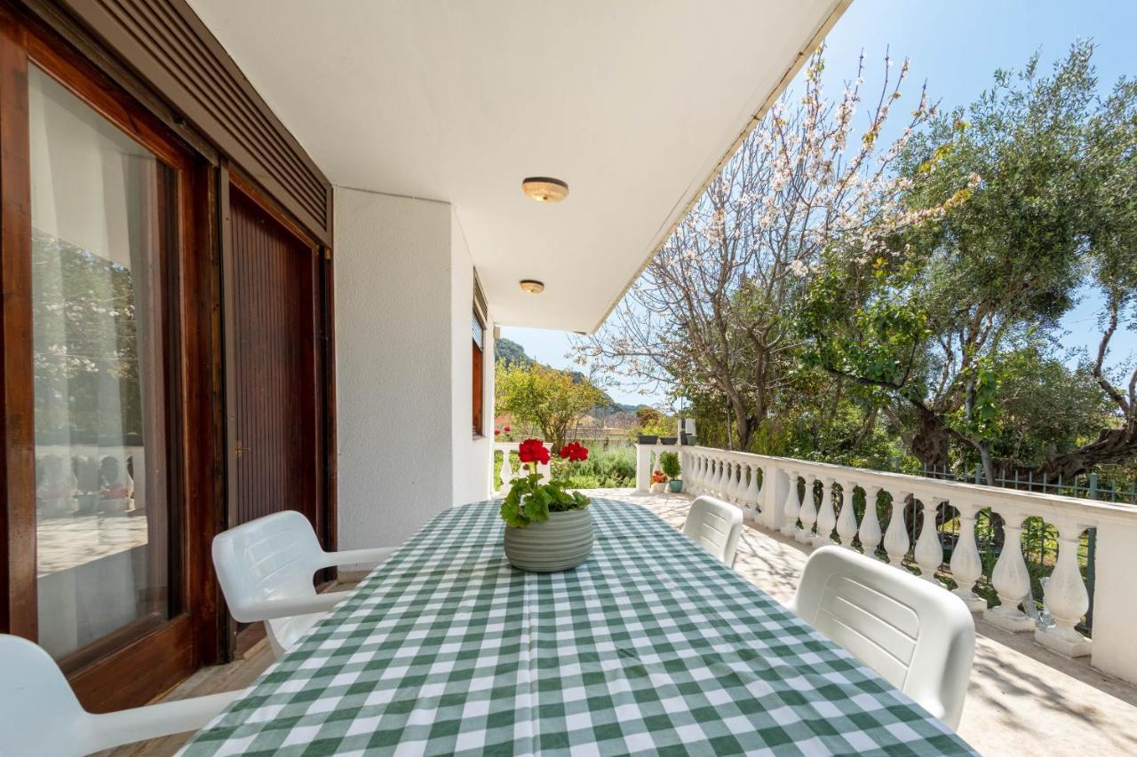To Ktimataki Villa Agios Gordios  Bagian luar foto