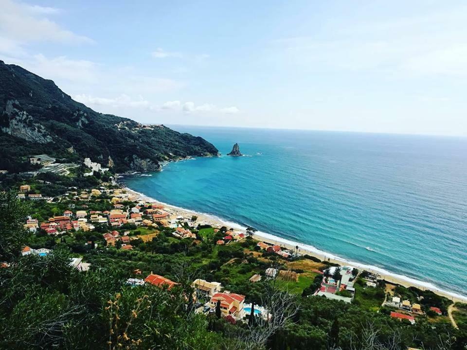 To Ktimataki Villa Agios Gordios  Bagian luar foto